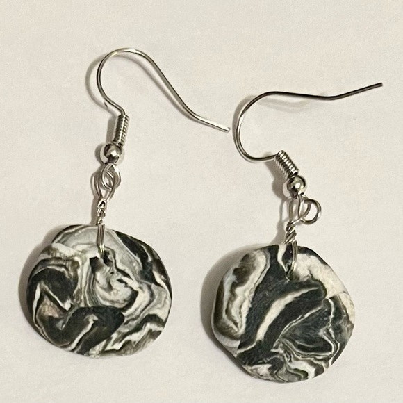 Handmade Clay Earrings Black White Pattern Unique - Picture 1 of 7